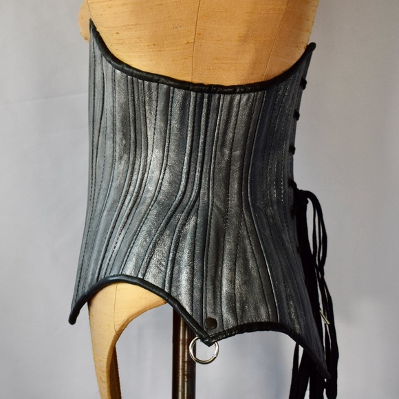 Metamorphic Quirky Couture Corset - Picture 5 of 5